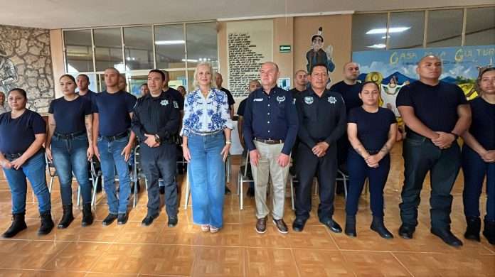 La alcaldesa Laura Jiménez agradeció al Gobernador Manolo Jiménez Salinas por fortalecer la seguridad en Coahuila con capacitación profesional para futuros policías.