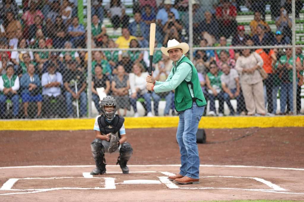 Llevamos más infraestructura social a los municipios: Manolo Jiménez