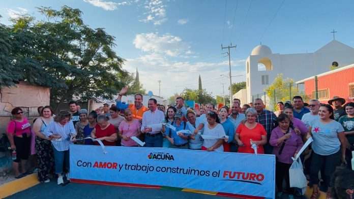 Entrega Emilio de Hoyos 10 cuadras de pavimentación en la colonia 5 de mayo