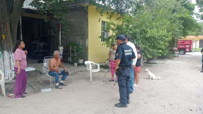 Protección Civil y Bomberos de Múzquiz atendieron fuga de gas y flamazo en la zona centro