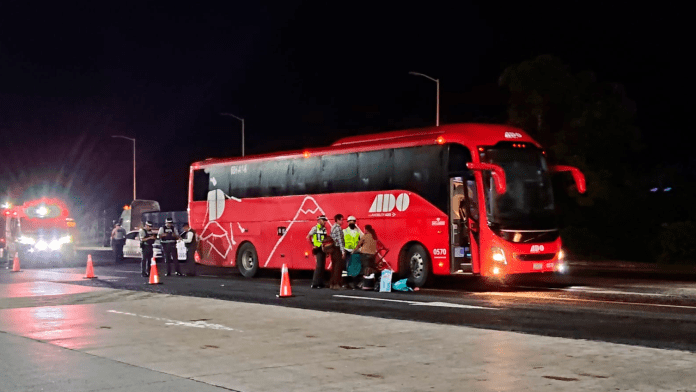 Autobús de la línea ADO