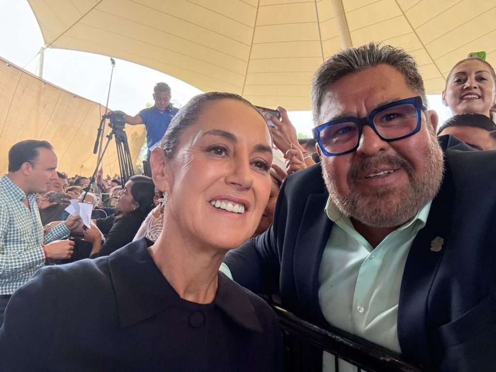 Presidenta Claudia Sheinbaum y Eduardo Rodríguez, director Editorial de NRT México 