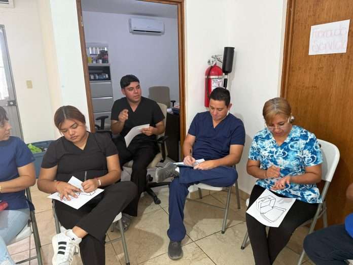 Impulsa DIF Acuña apoyo al equipo de la residencia del adulto mayor