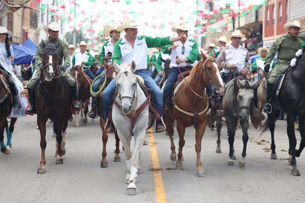 Cabalgata de Sabinas, la más grande de México: Manolo Jiménez