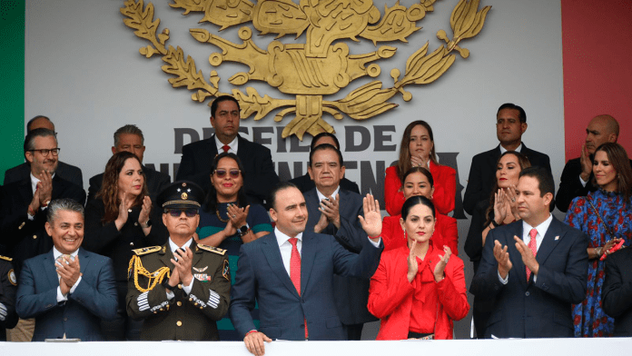 Desfile Cívico Militar en Saltillo