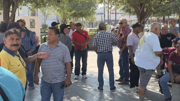 Obreros del Grupo de Defensa Laboral de Trabajadores de AHMSA A.C. denunciaron nuevamente los altos salarios del equipo del síndico de la quiebra. 