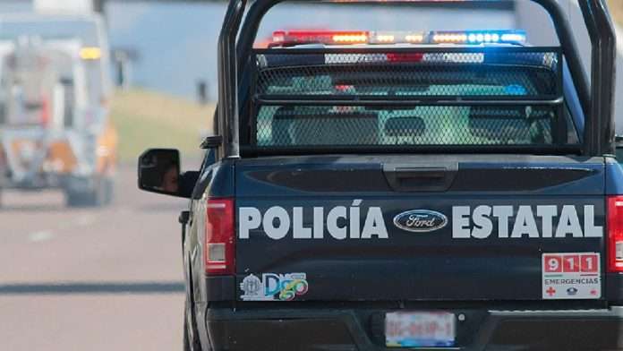 Mujer intenta quitarse la vida