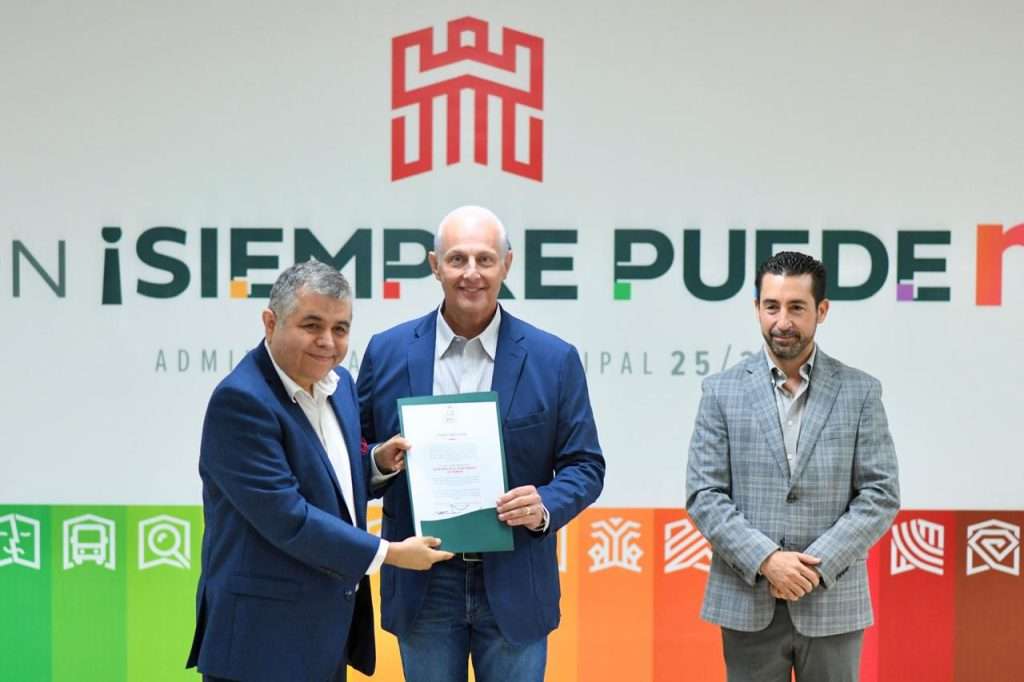 Román Cepeda entrega nombramientos a nuevos integrantes del Gabinete Municipal