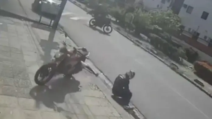Se venga por muerte de su madre