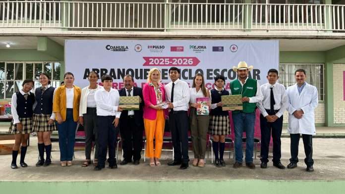 Entrega de útiles escolares en Múzquiz dentro de la Estrategia Impulso Educativo Coahuila 2025-2026