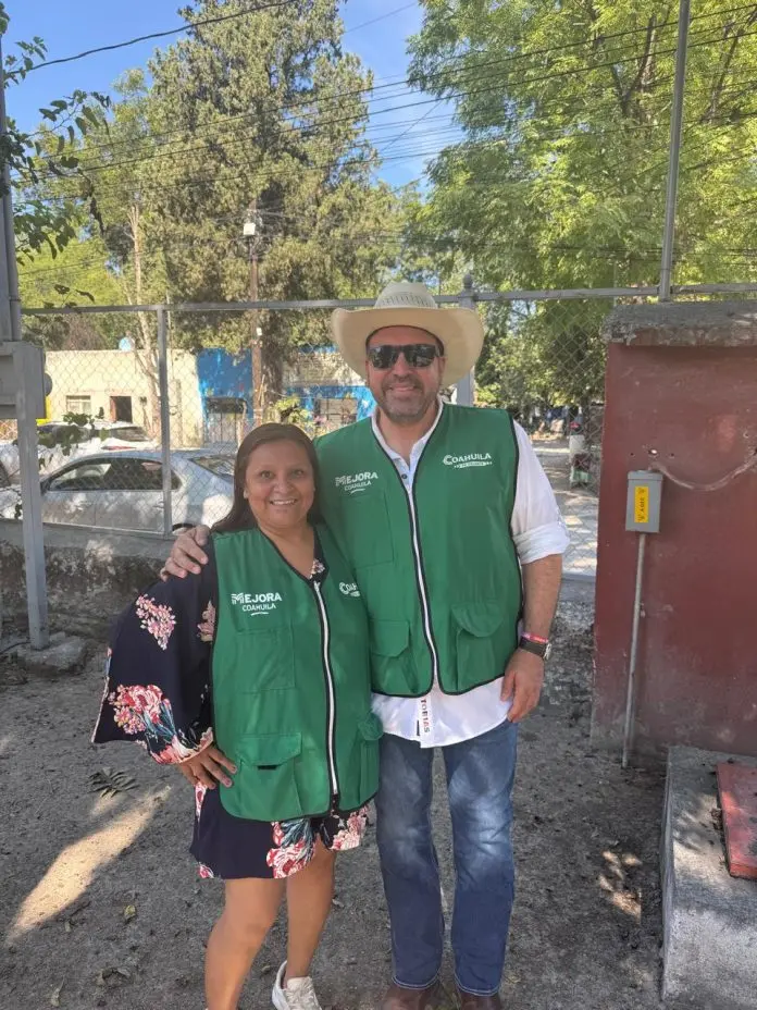 El Gobernador Manolo Jiménez entregó un transformador nuevo a la Primaria Morelos en Múzquiz