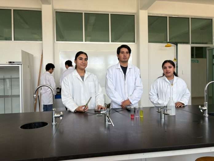Jóvenes del Tec de Múzquiz se preparan para cuidar el planeta