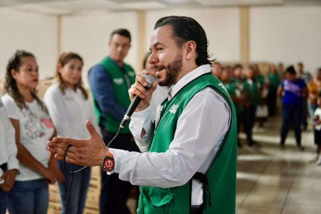 Familias de Sacramento reciben apoyo alimentario con el programa “Despensón” de Mejora Coahuila
