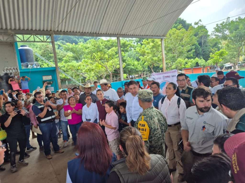 Claudia Sheinbaum continúa recorridos de supervisión por Pantepec, Puebla: "Nada se va a quedar sin arreglo"