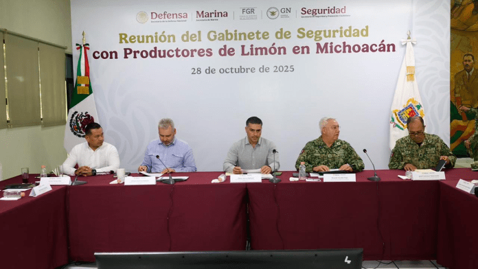 Harfuch dialoga con productores de limón en Apatzingán y afirma que habrá justicia por el caso Bernardo Bravo