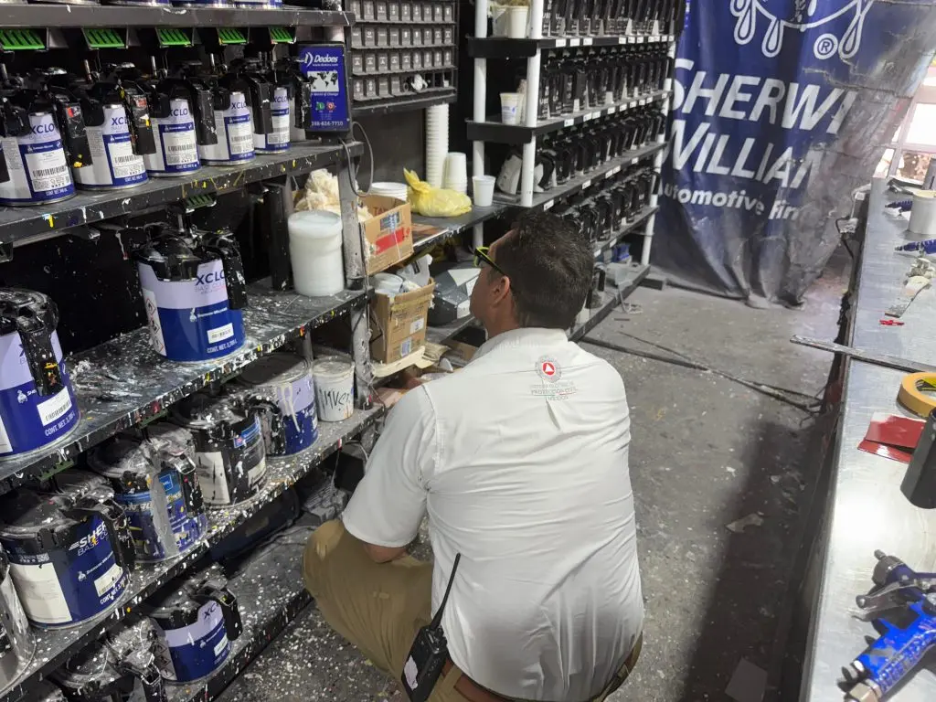 Realizan inspecciones periódicas en locales de pinturas y solventes