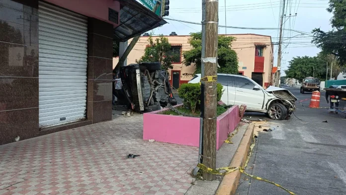 Seis personas resultan heridas tras fuerte volcadura en Guadalajara