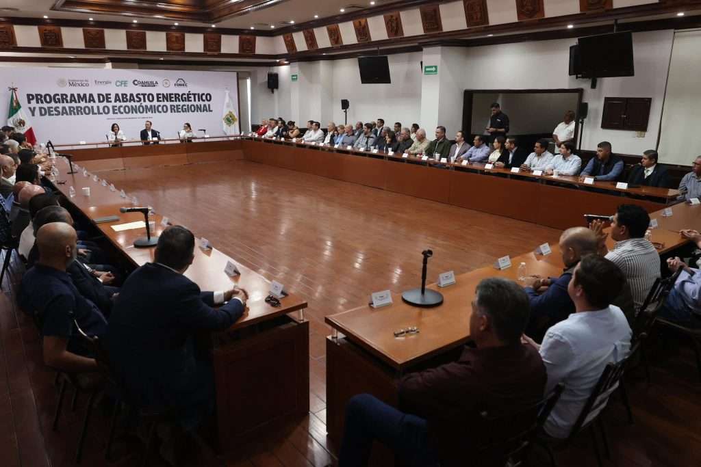 Unidos Gobierno y productores de carbón impulsaremos la economía y el empleo en la región Manolo Jiménez