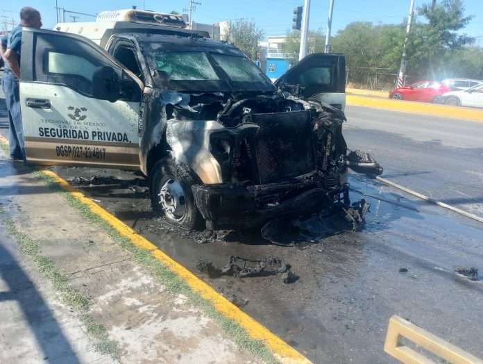 Falla mecánica pudo ocasionar incendio en camión de valores en Monclova