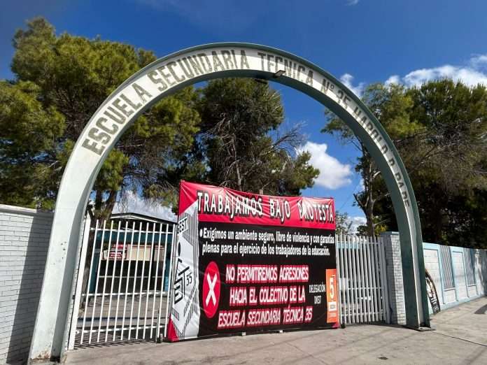 Aclara Secundaria Técnica 35 que alumno nunca fue dado de baja; continúa proceso tras agresión a directivo