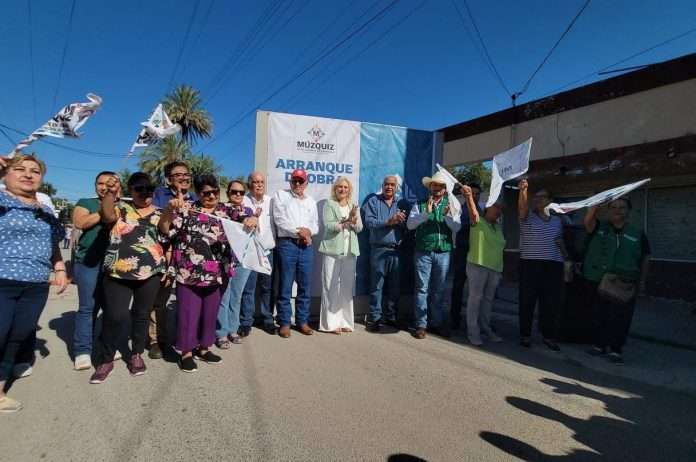 La alcaldesa Laura Jiménez Gutiérrez dio arranque a la rehabilitación del drenaje y agua potable en la calle Victoria