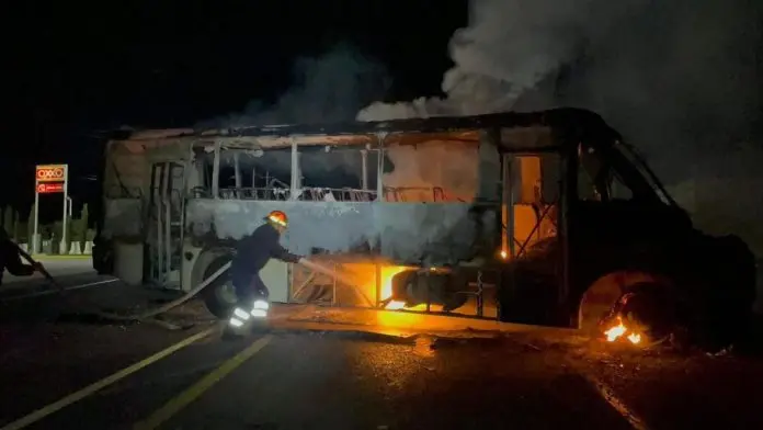 Zacatecas registra bloqueos y vehículos incendiados