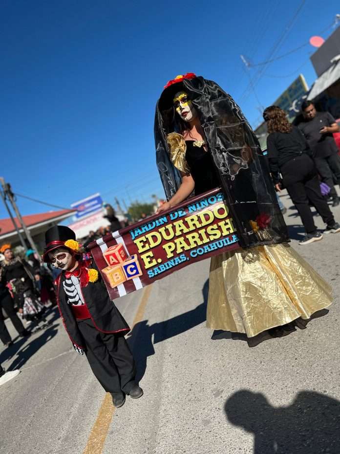 Tradición y alegría en el desfile infantil del 