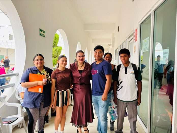 Inicia registro para becas de preparatoria y universidad