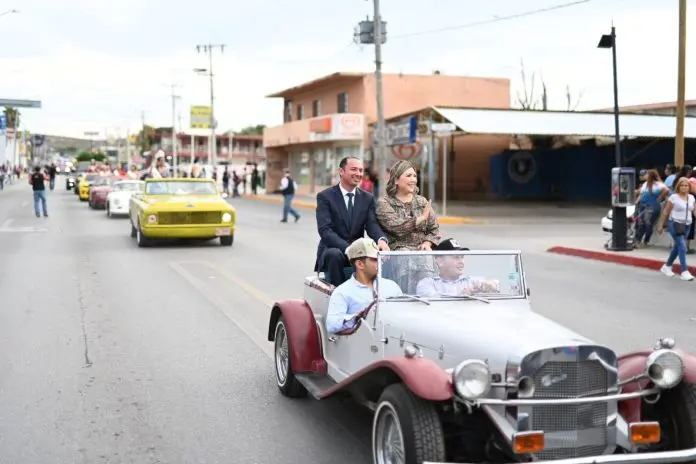 Invita municipio al desfile de la amistad