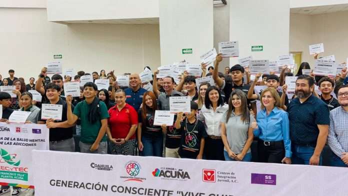 Reconocen a jóvenes que concluyeron con éxito taller ‘’vive chido, vive sano’’