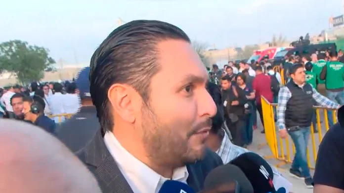 Alcalde Carlos Villarreal en entrevista para NRT México