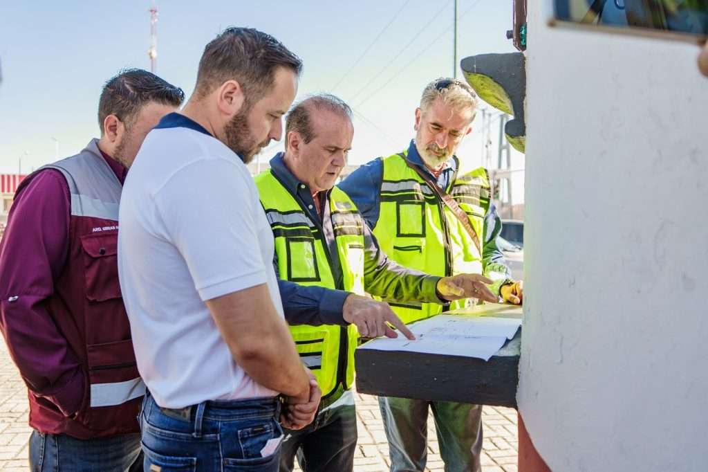 Avanza la planeación de la ampliación de la Ruta Fiscal rumbo al Puente Internacional 2, autoridades municipales y estatales sostienen reunión de verificación