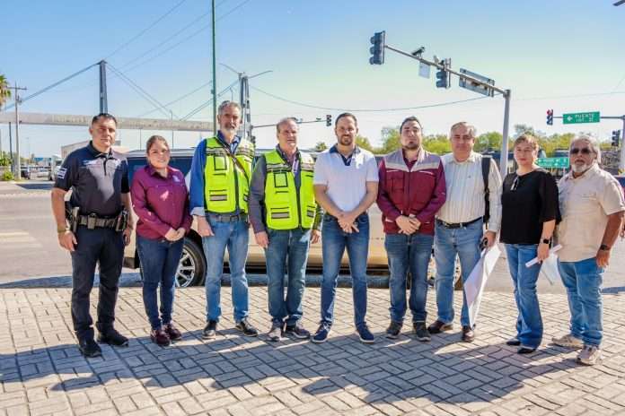 Avanza la planeación de la ampliación de la Ruta Fiscal rumbo al Puente Internacional 2, autoridades municipales y estatales sostienen reunión de verificación