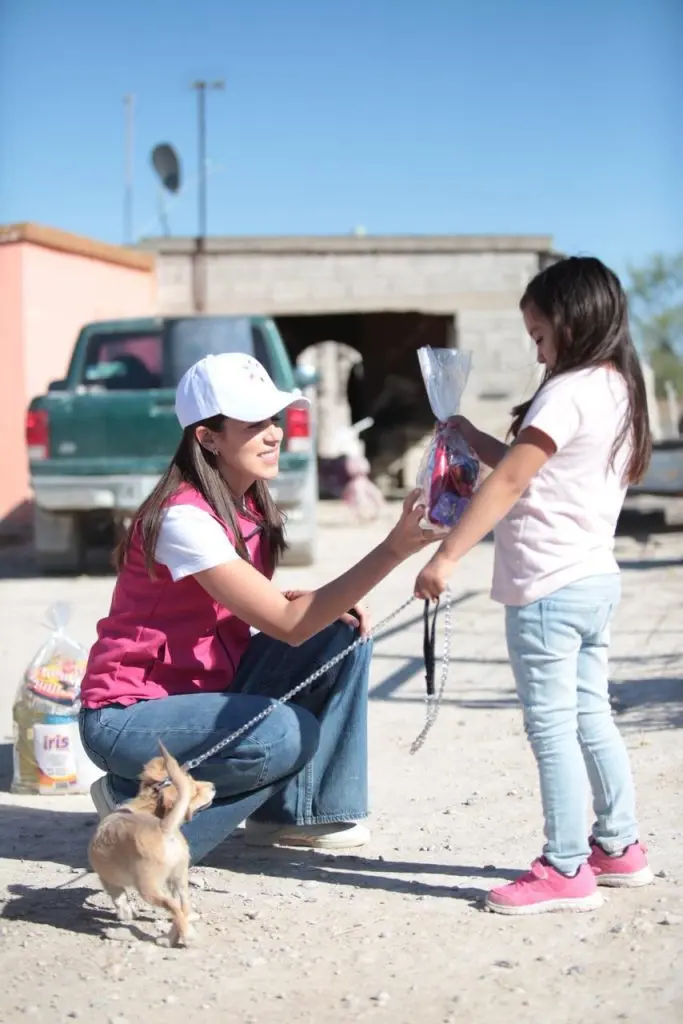 Continúa Inspira visitando comunidades alejadas para atender a las familias