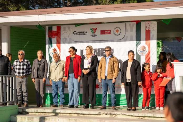 Fortalece Yesica Sifuentes cercanía con sector educativo de Castaños