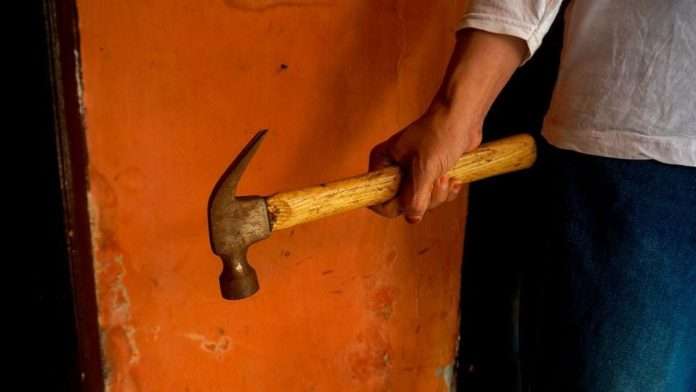 Hombre detenido en Iztapalapa