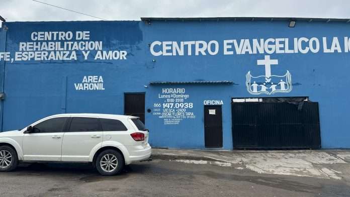 Los jóvenes enfrentan una fuerte crisis emocional y psicológica, lo cual los vuelve vulnerables a las drogas y a otras conductas de riesgo como la violencia o el suicidio.