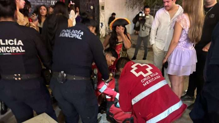 Joven resulta herida