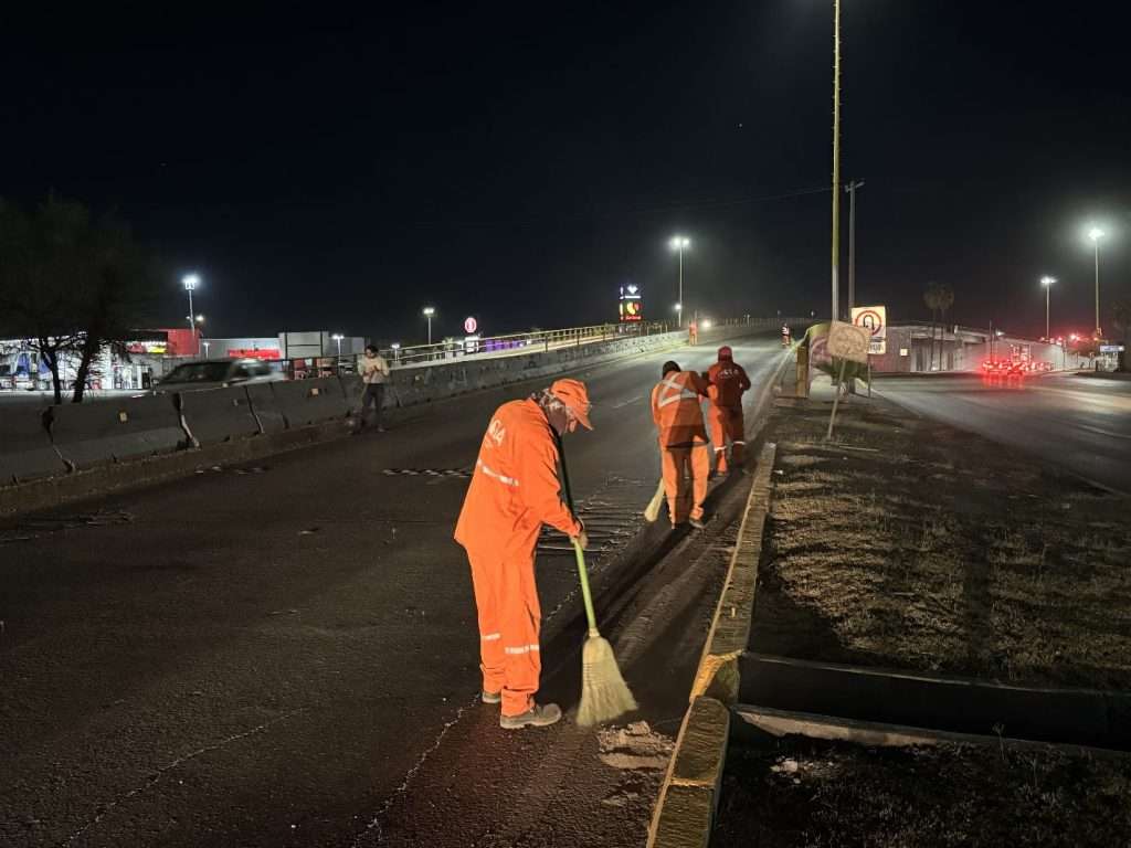 La Ola refuerza limpieza nocturna en el Periférico Raúl López Sánchez