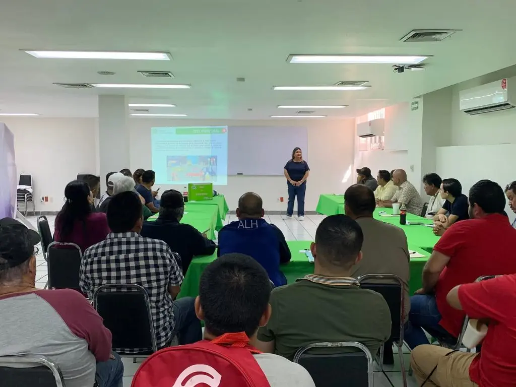 Optimizan trámites para operadores del transporte público