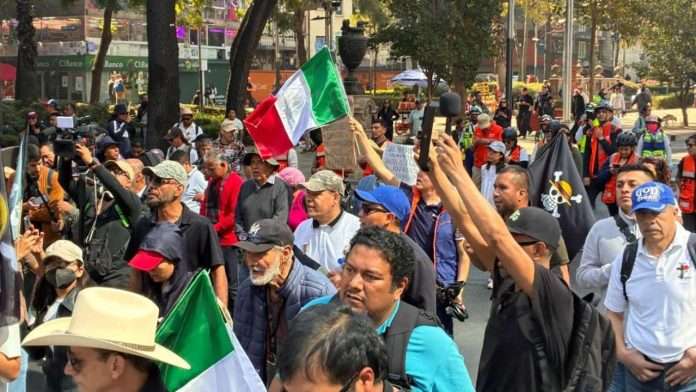 Segunda marcha de jóvenes de la Generación Z