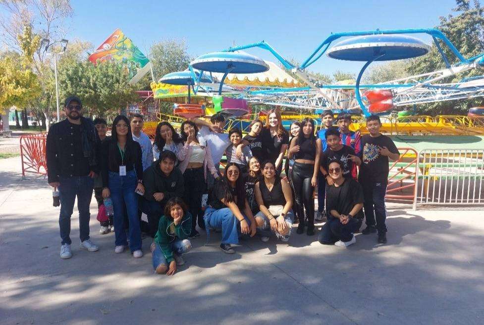 Taller “El Arte de Ser Tú” promueve entre los adolescentes la autoestima y toma consciente de decisiones