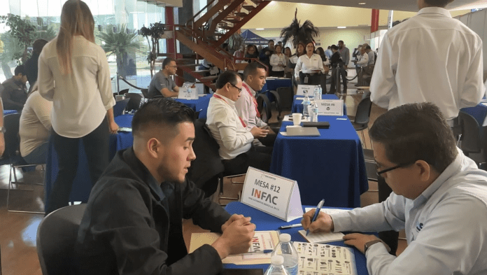 El presidente de la Cámara Nacional de la Industria de la Transformación (Canacintra) en Monclova, Jorge Mtanous Falco, informó que el reciente Encuentro Industrial y de Negocios 2025 superó todas las expectativas al registrar una participación récord de empresas, asistentes y citas comerciales, consolidándose como el evento industrial más importante de la Región Centro de Coahuila.