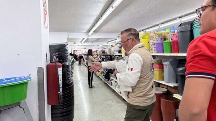 Revisan tiendas Waldo’s tras tragedia en Hermosillo; detectan extintores obstruidos en Monclova