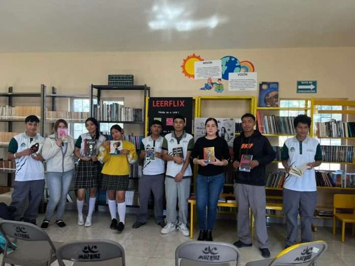 ofa. Berenice Garza Martínez, llevó a cabo actividades con motivo del Día del Libro