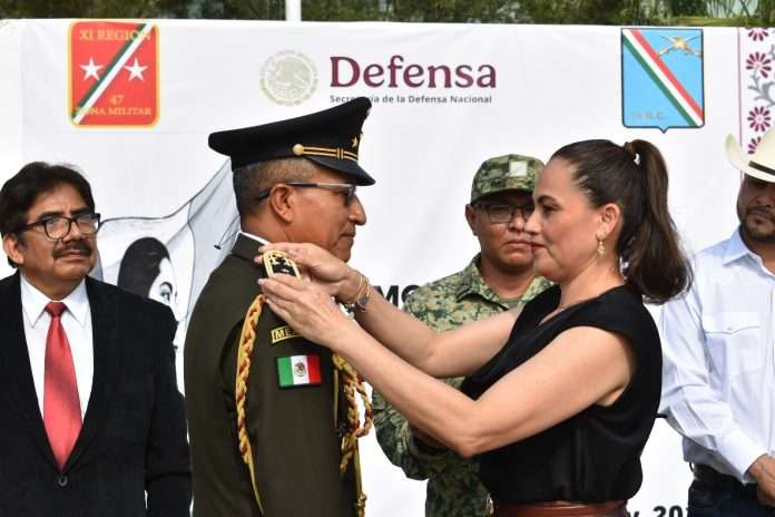 El Catorceavo Regimiento de Caballería llevó a cabo la Ceremonia de Imposición de Ascensos y Entrega de Condecoraciones de Perseverancia