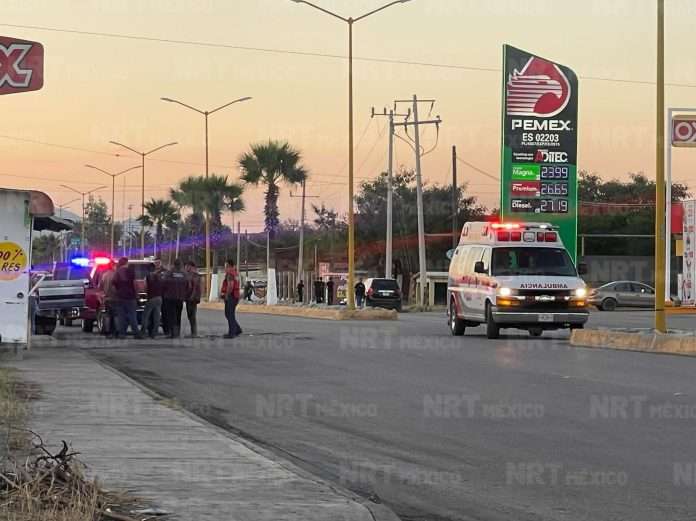 Fuerte accidente vehicular en el boulevard de Minas de Barroterán deja daños materiales