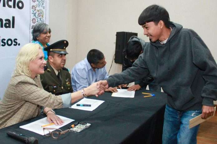 Durante el evento, se llevó a cabo el procedimiento oficial del sorteo