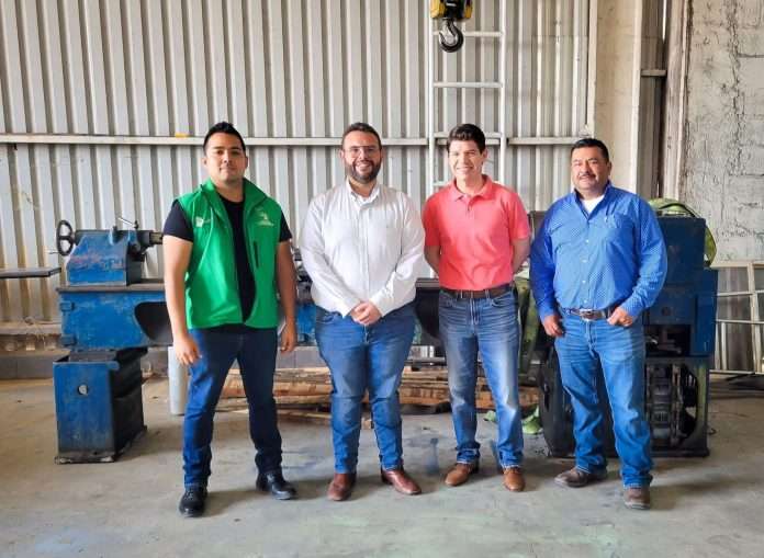 TecNM Múzquiz recibe donativo de Torno Tos SN50 para prácticas estudiantiles