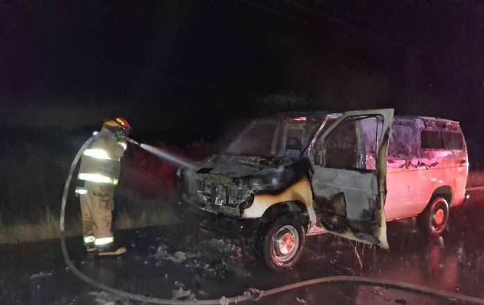 Tres vehículos incendiados en Múzquiz en menos de 24 horas